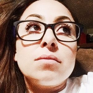 Meet your Posher, Claudia